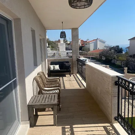 Apartment Sea View Seget Vranjica